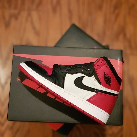 jordan 1 bred grade school